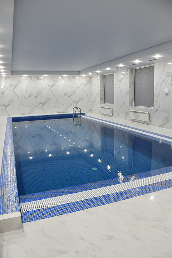 Строительство бассейна в частном доме